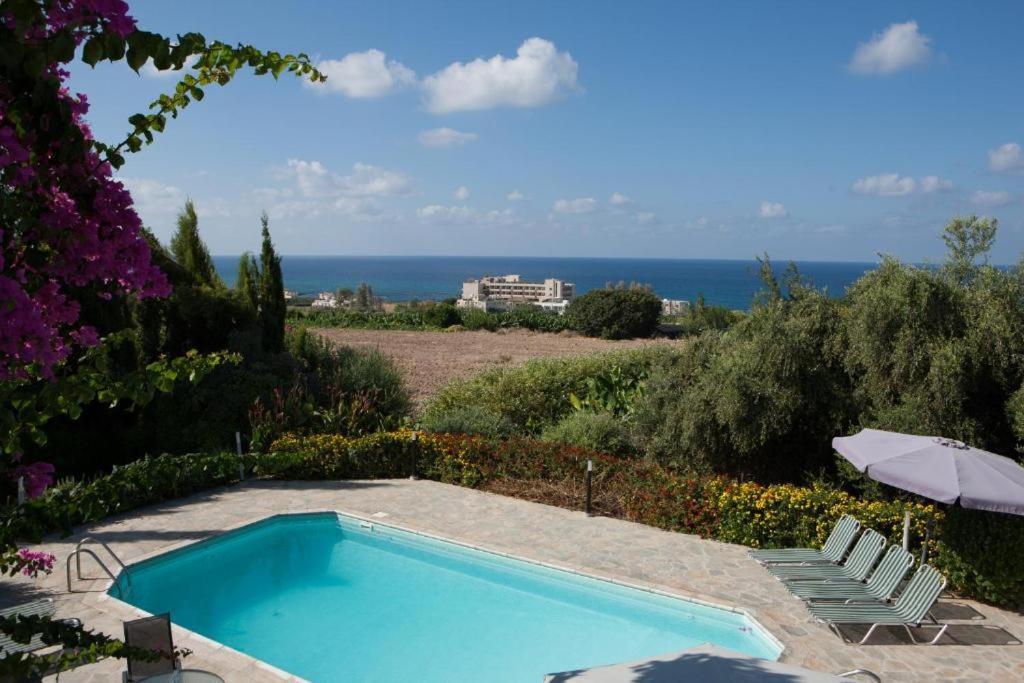 Banana Sunset Villas Paphos Exterior foto